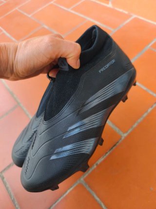 Botas de fútbol Adidas Predator Negras