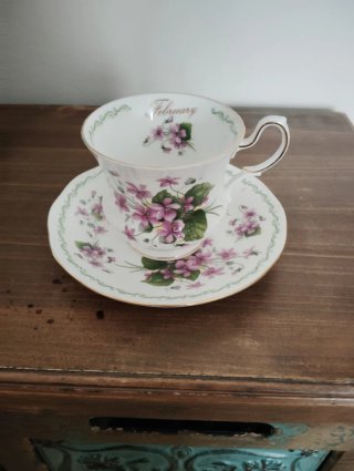 Taza de porcelana February