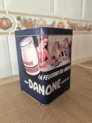 Caja Metálica Danone Vintage
