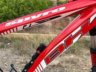 Bicicleta Montaña BH Roja