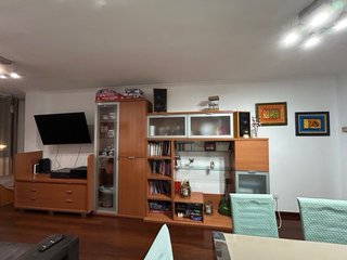 Mueble de salón madera y cristal