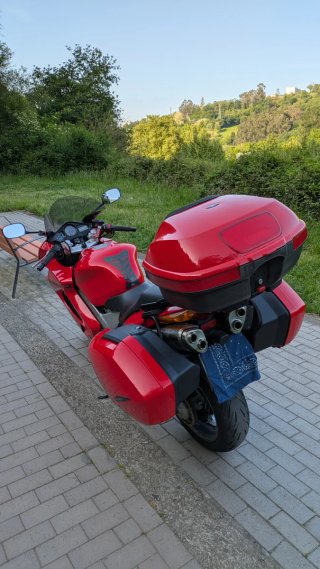 HONDA VFR800 VTEC  2005