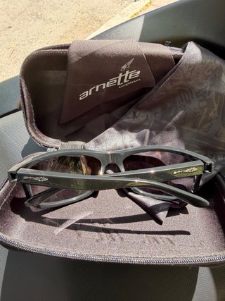 Gafas de sol Arnette negras