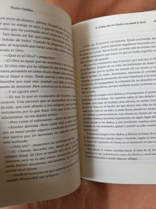 A orillas del río Piedra, me senté y lloré - Coelh