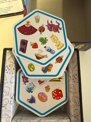 Juego de mesa Dobble Connect