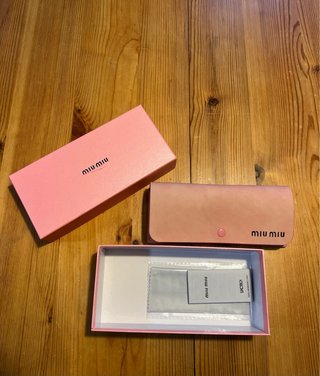 Gafas de sol Miu Miu marrones, nuevas con etiqueta