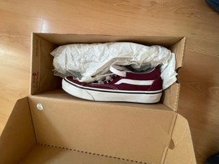 Vans granate talla 38 con caja
