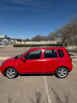 Mazda 2 2004