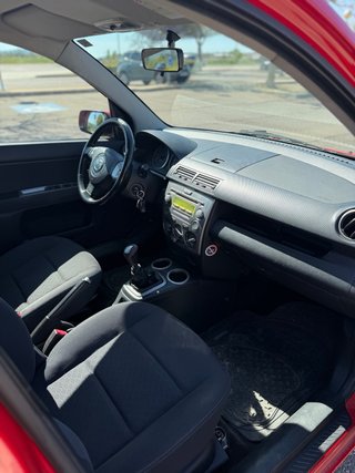 Mazda 2 2004