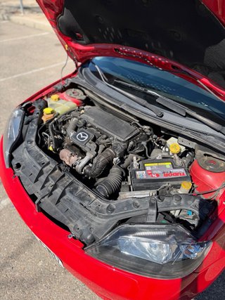Mazda 2 2004