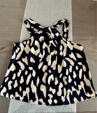 Top halter estampado beige y negro