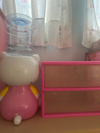 Lote Hello Kitty: Dispensador, peluche y Cajonera