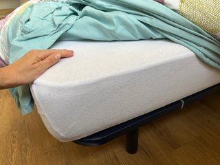 Cama (cabecero y pies, colchón y somier)