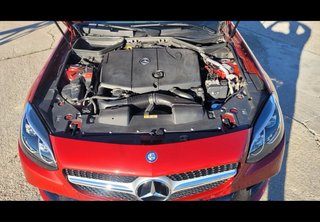 Mercedes-Benz SLC Está en estado impecable