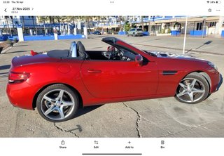 Mercedes-Benz SLC Está en estado impecable