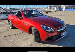 Mercedes-Benz SLC Está en estado impecable