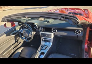 Mercedes-Benz SLC Está en estado impecable