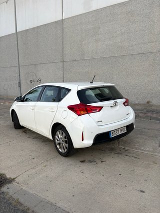 Toyota Auris 2013