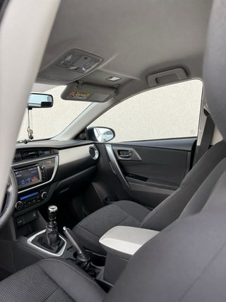 Toyota Auris 2013