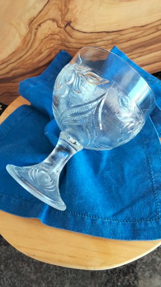 Coppa in vetro con decoro ciliegie vintage