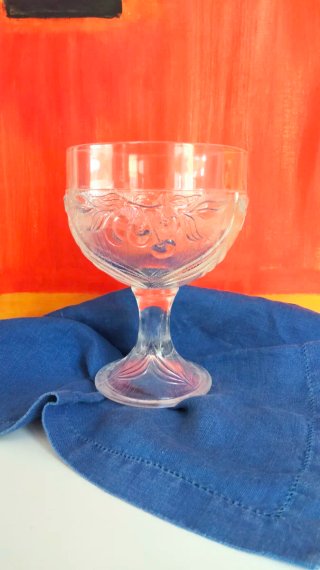 Coppa in vetro con decoro ciliegie vintage