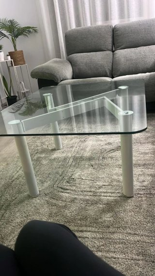 Lote 2 mesas cristal y 6 sillas blancas