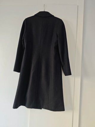 Abrigo de lana negro