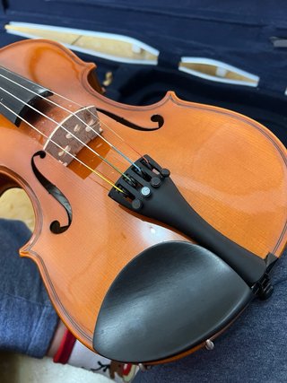 Violín Yamaha con funda y arco