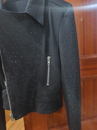 Chaqueta Extelle Negra Brillante Talla S