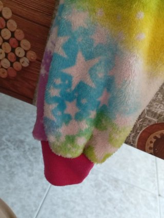 Pijama unicornio arcoíris estrellas
