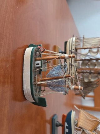 6 Barcos Maqueta Pequeños