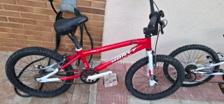 Bicicleta BMX Monty Roja