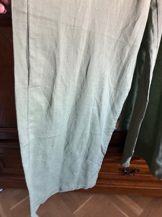 Mono verde sin estrenar