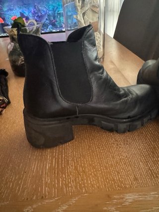 Botas de piel negras