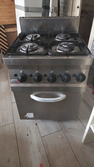 Cocina gas 4 fuegos + horno