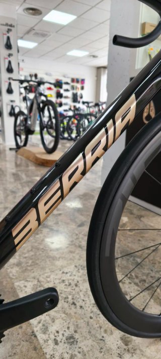 Berria Belador BR Ultegra di2 2026