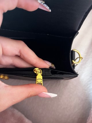 Bolso Coach Negro con C Dorada