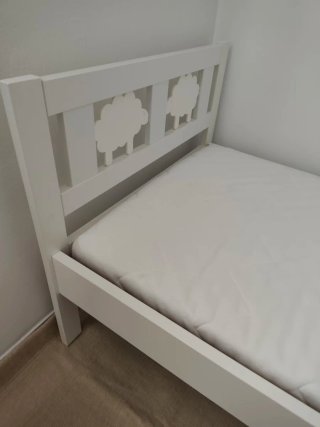 Cama infantil blanca Ikea + colchón