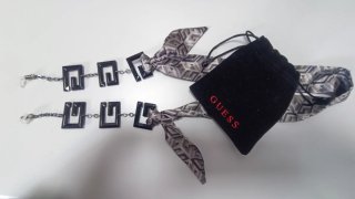 Colgante para gafas Guess