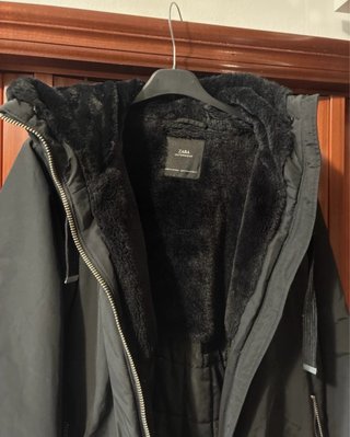 Chaquetón negro Zara