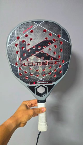 Pala Padel Kombat Onyx Pro 2026 nueva