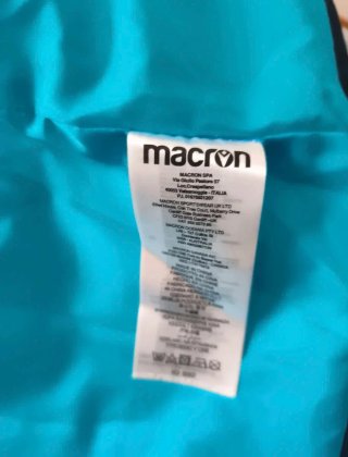 Abrigo Macron Real Sociedad Azul.