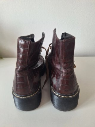 Botas Dr. Martens efecto cocodrilo