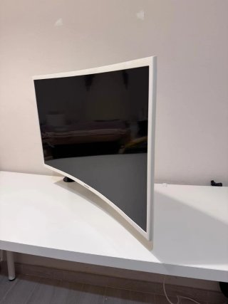 Monitor LED Curvo 32” C32F395FWU Samsung