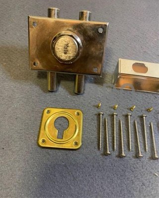 Cerrojo 16-hn Niquelado Yale