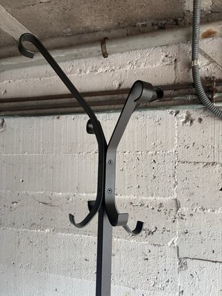 Perchero de pie negro Ikea