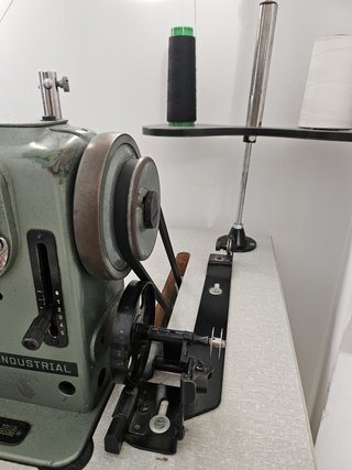 Máquina de coser industrial Refrey
