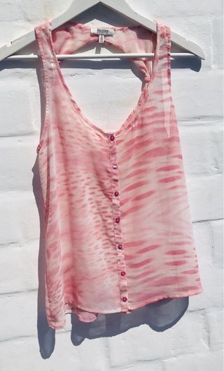 Blusa pastel semitransparente