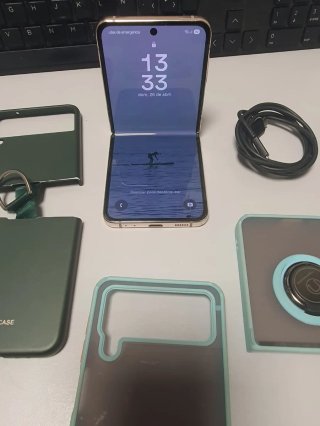 Samsung Galaxy Z Flip 4 Dorado 128GB