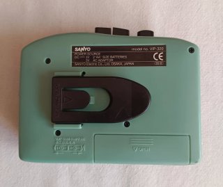Walkman Sanyo Bassxpander Radio Cassette